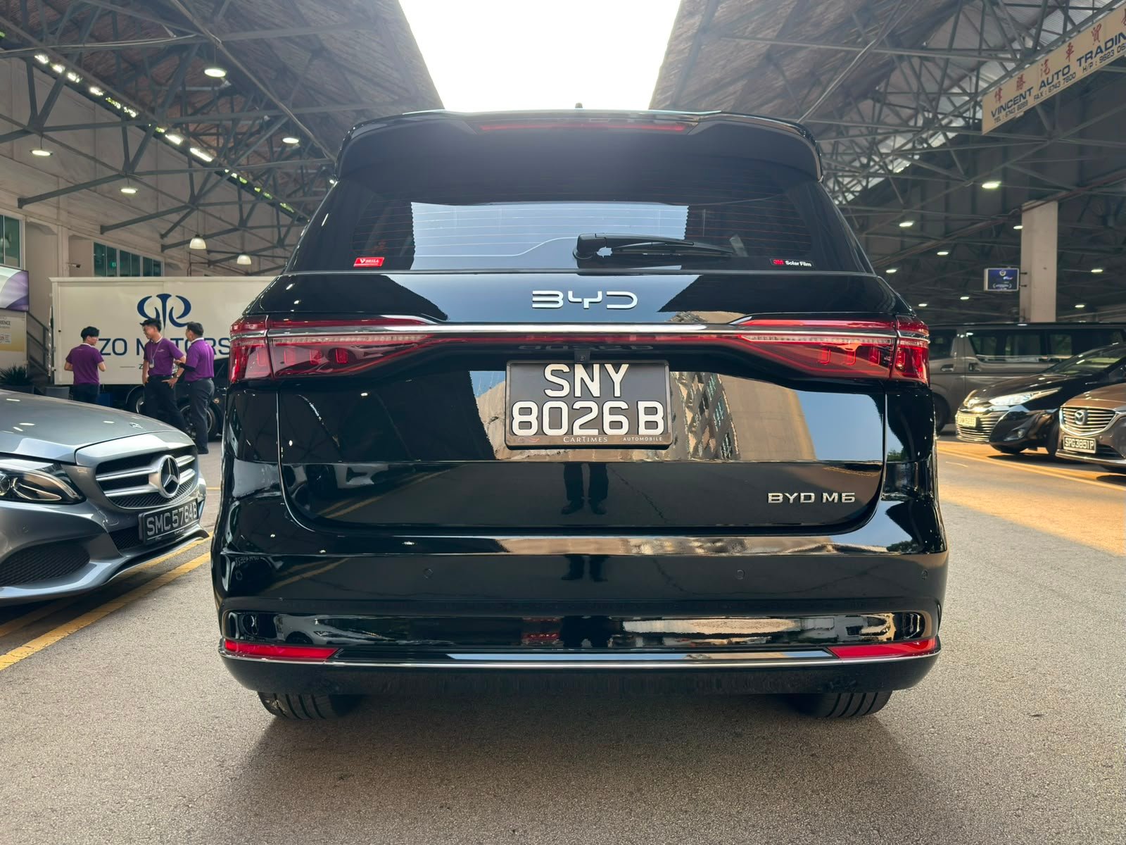 BYD M6 Extended Range 7 Seater photo 5